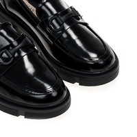 Oxfords μαύρα λουστρίνι με αγκράφα